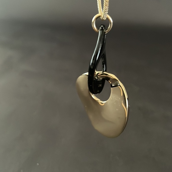 Chico’s Sleek Convertible Mixed-Metal Pendant Necklace Gold & Black New - No Tag - Picture 7 of 15